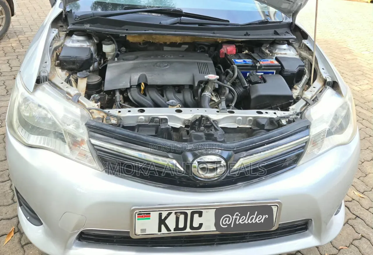 Toyota Corolla Fielder 2015 Silver