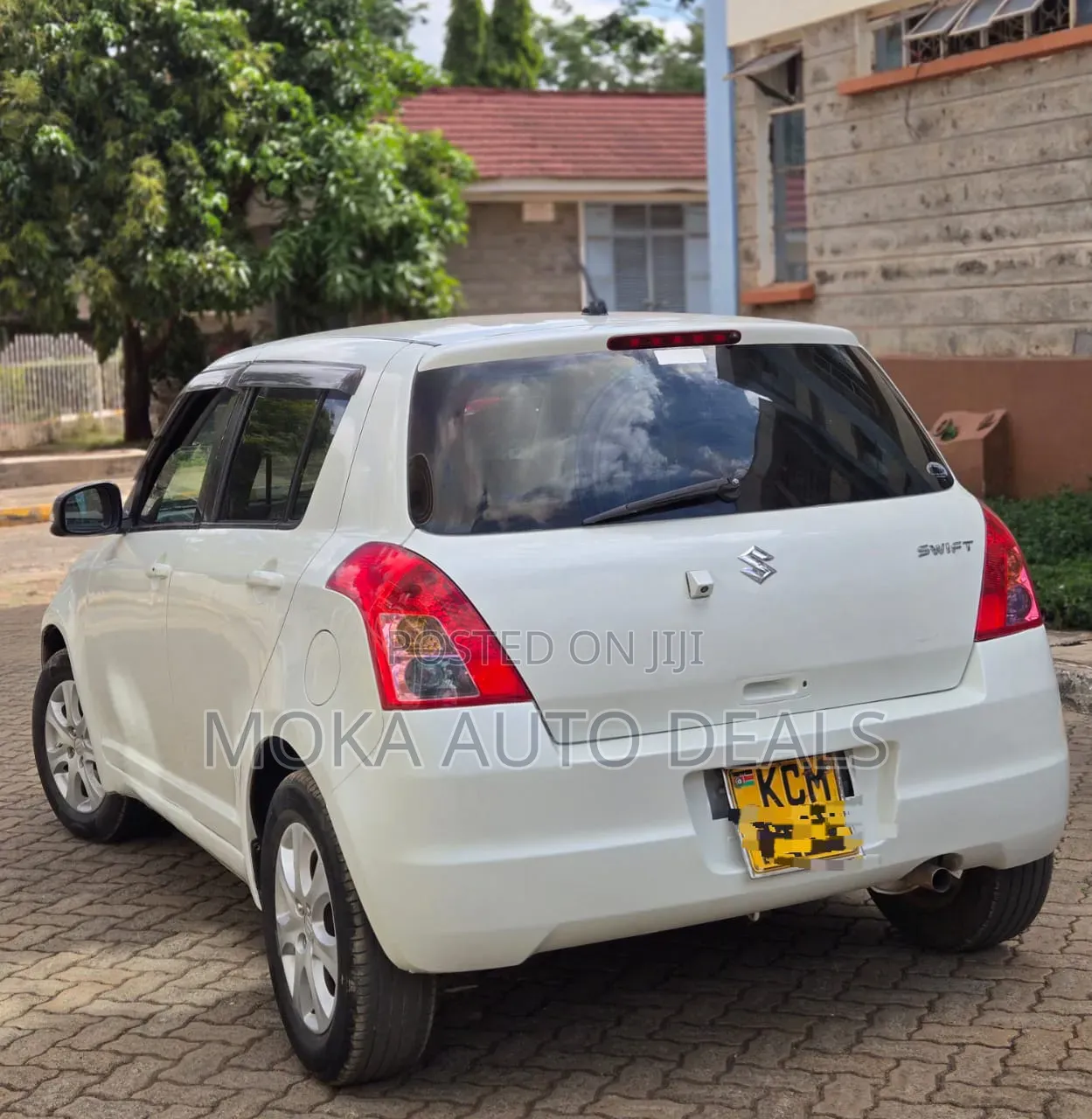 Suzuki Swift 2010 White