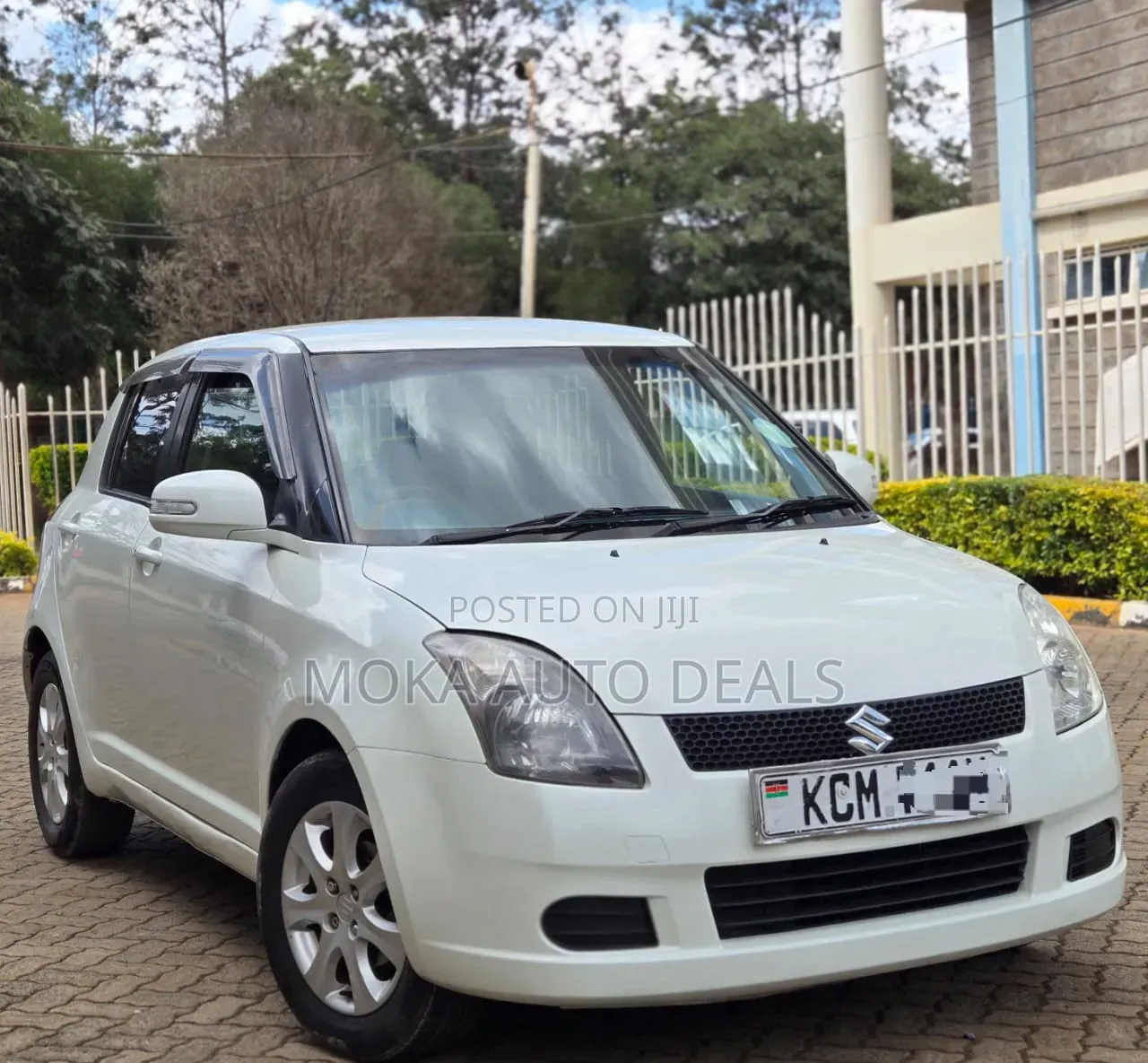 Suzuki Swift 2010 White