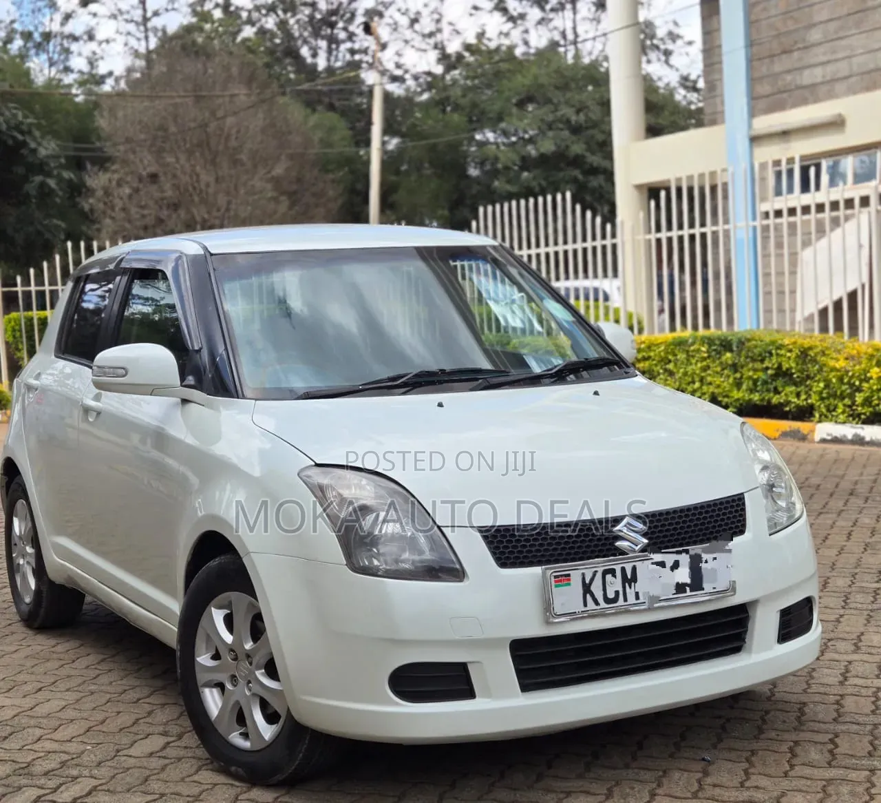 Suzuki Swift 2010 White