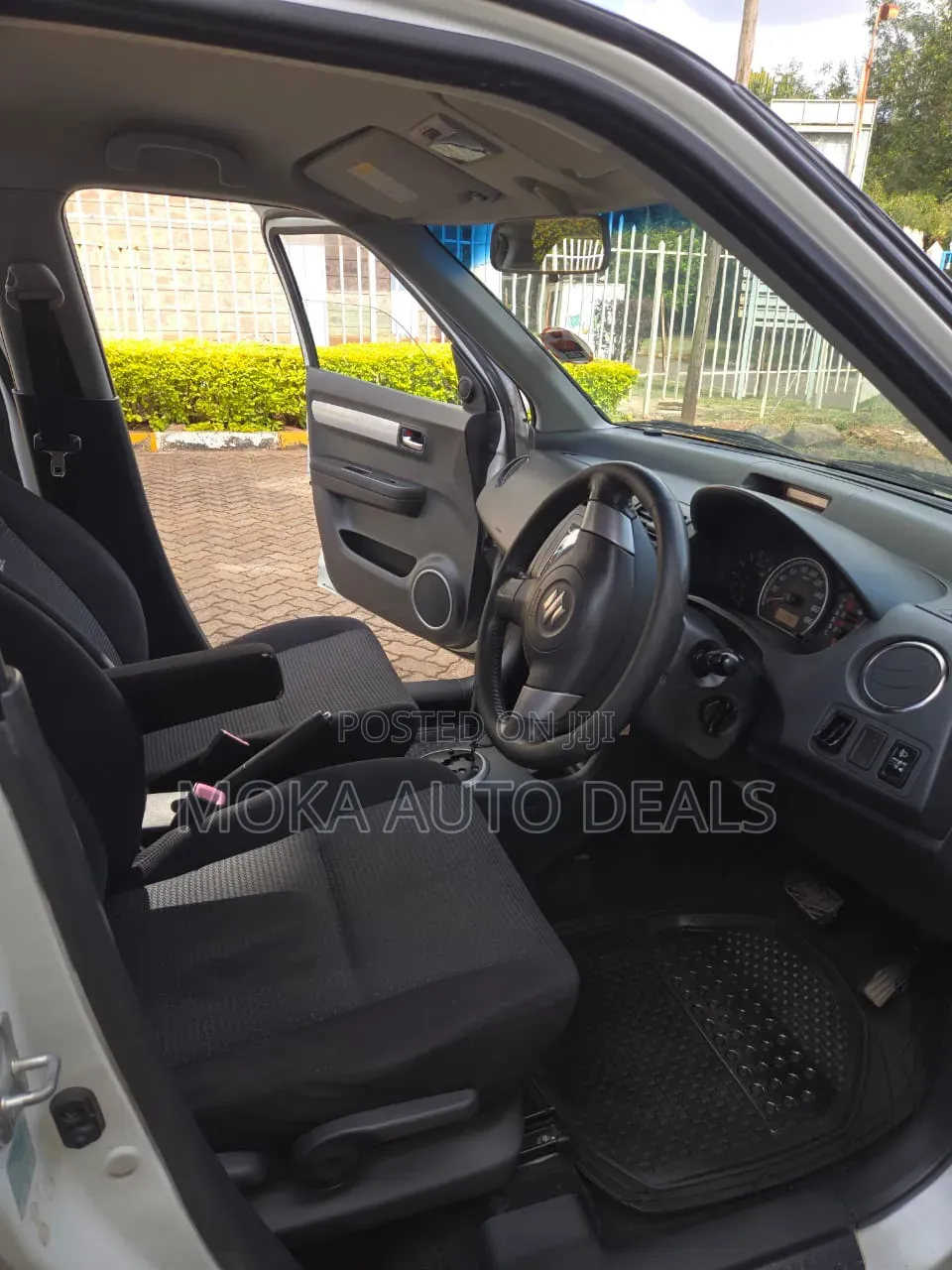 Suzuki Swift 2010 White