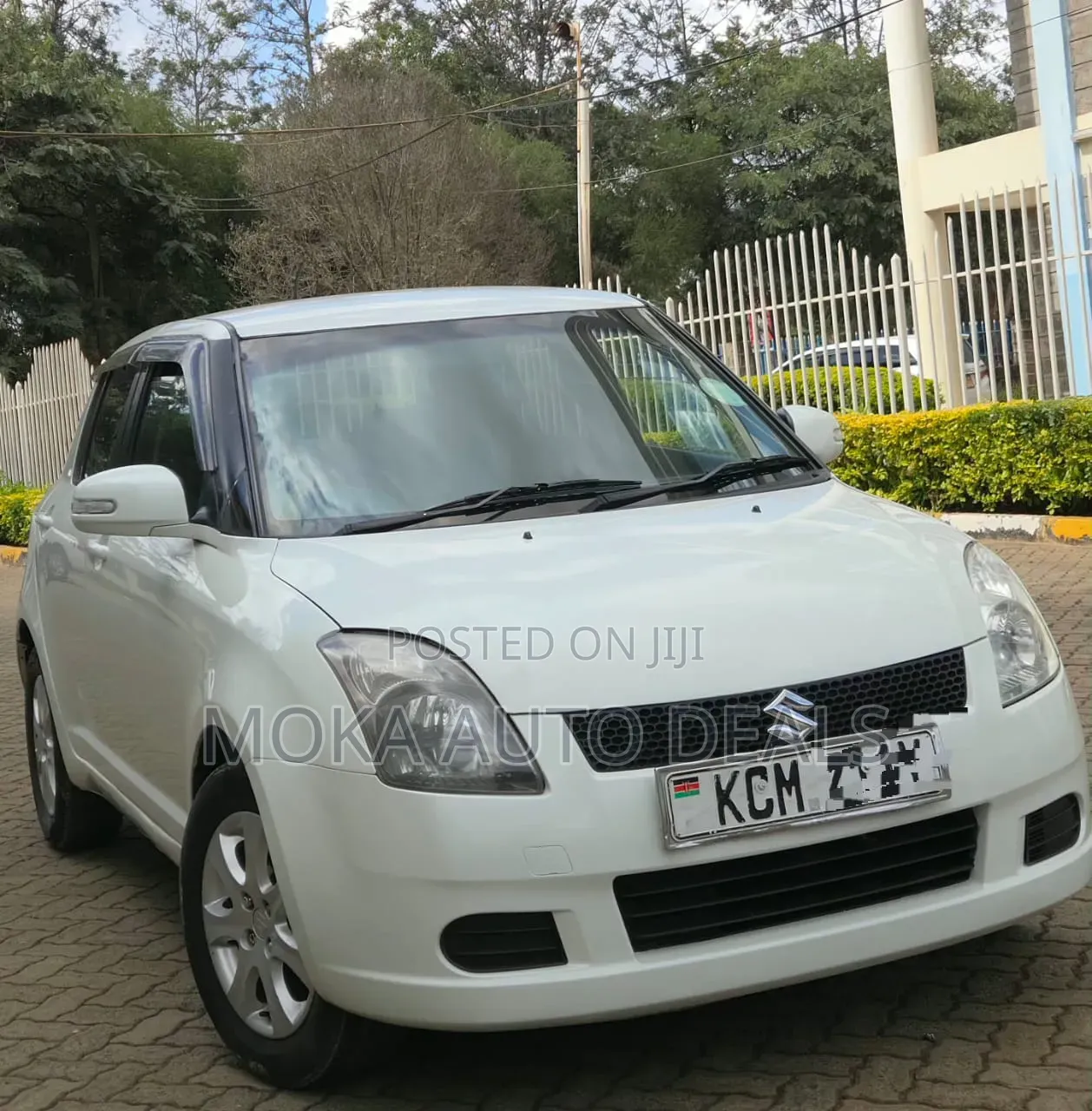 Suzuki Swift 2010 White