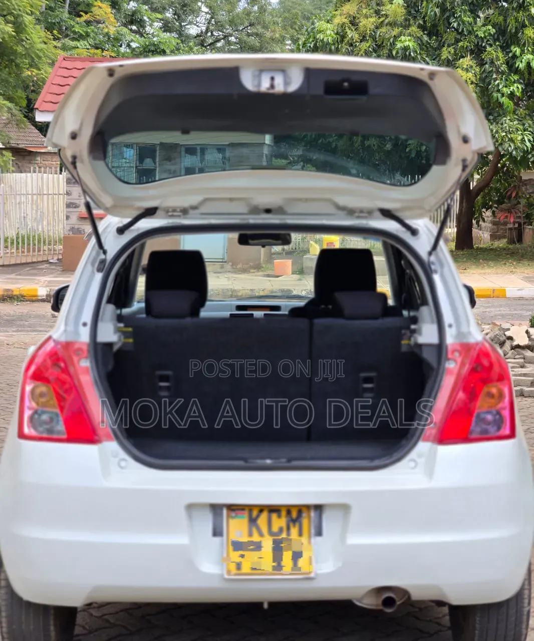 Suzuki Swift 2010 White