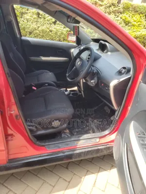 Toyota IST 2003 Red