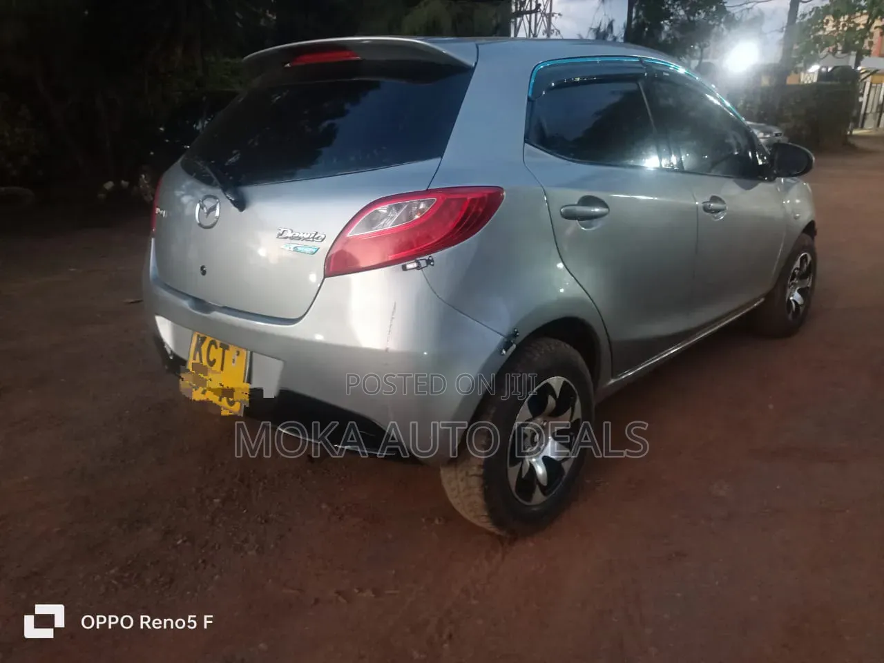 Mazda Demio 2011 Silver