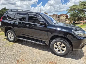 Toyota Land Cruiser Prado 2017 Black