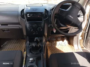Isuzu D-MAX 2015 White