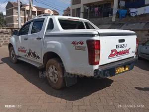 Isuzu D-MAX 2015 White