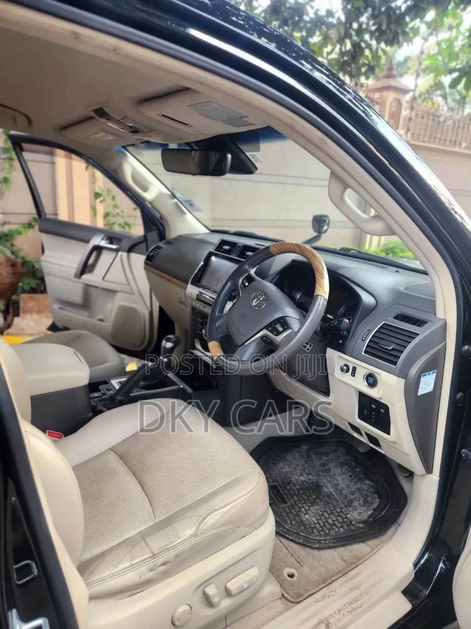 Toyota Land Cruiser Prado 2018 Black