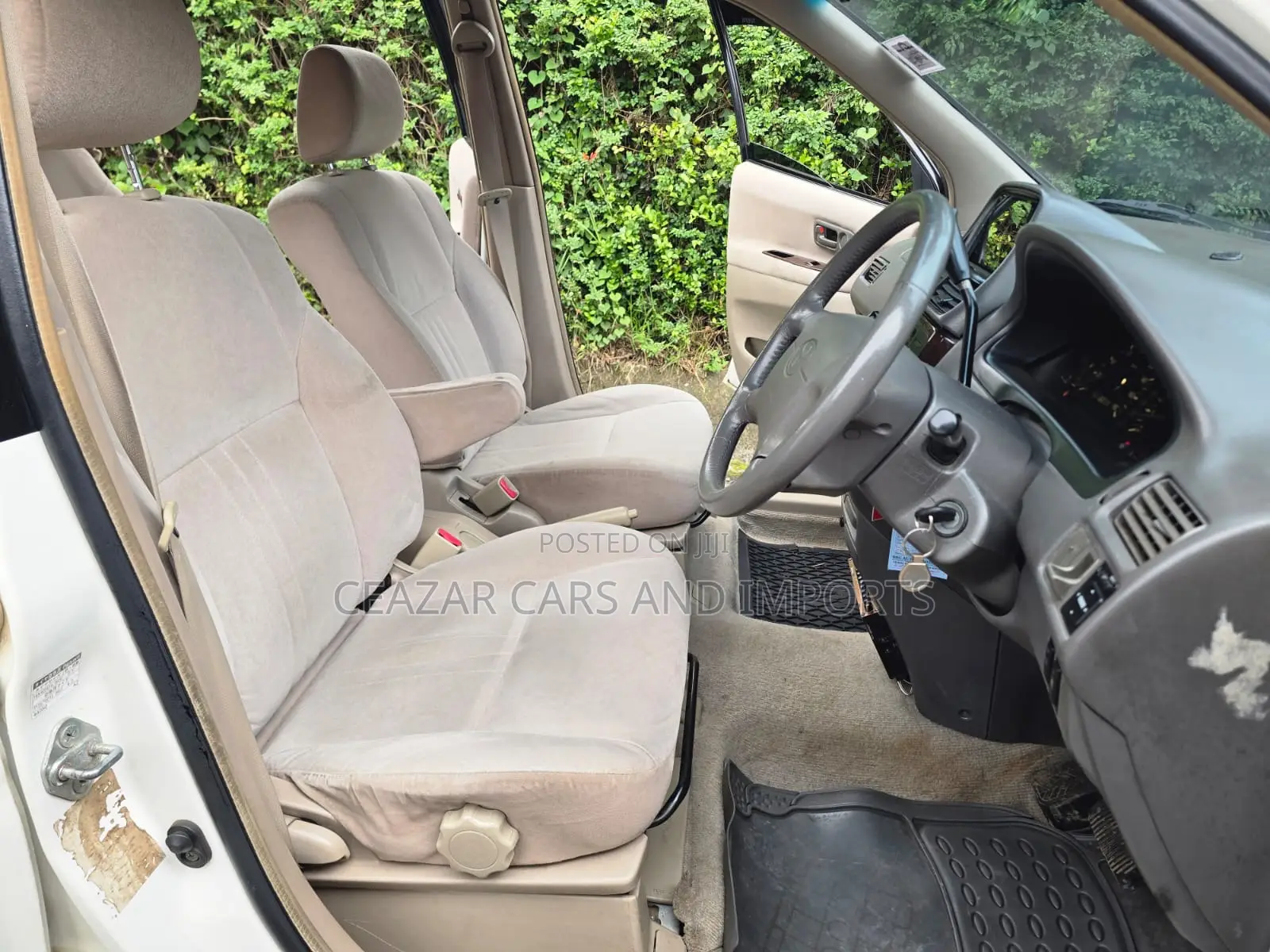 Toyota Gaia 2000 White