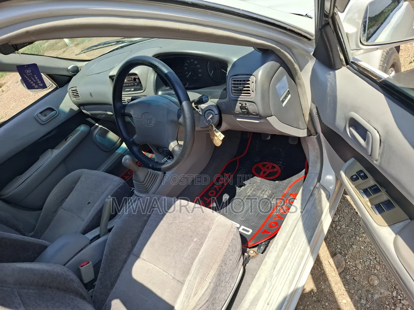 Toyota Corolla 1999 Gray