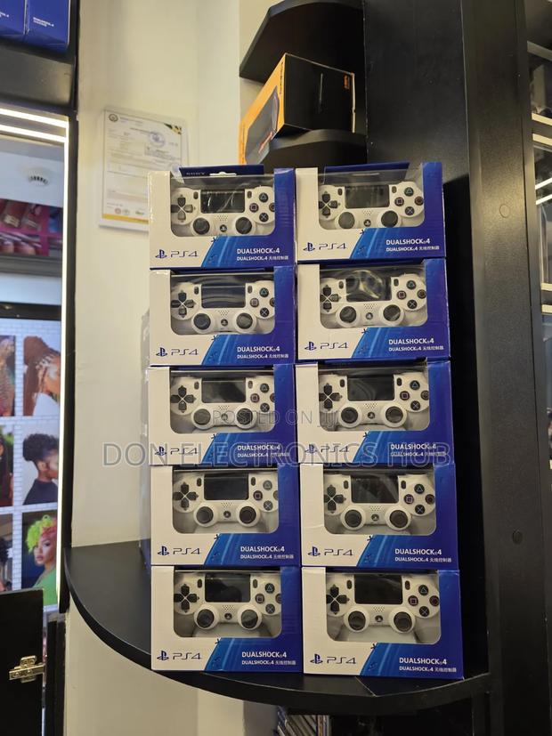Playstation 4 New Controllers