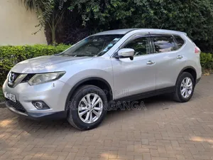 Nissan X-Trail 2015 Silver