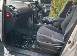 Toyota Land Cruiser Prado 2015 Silver