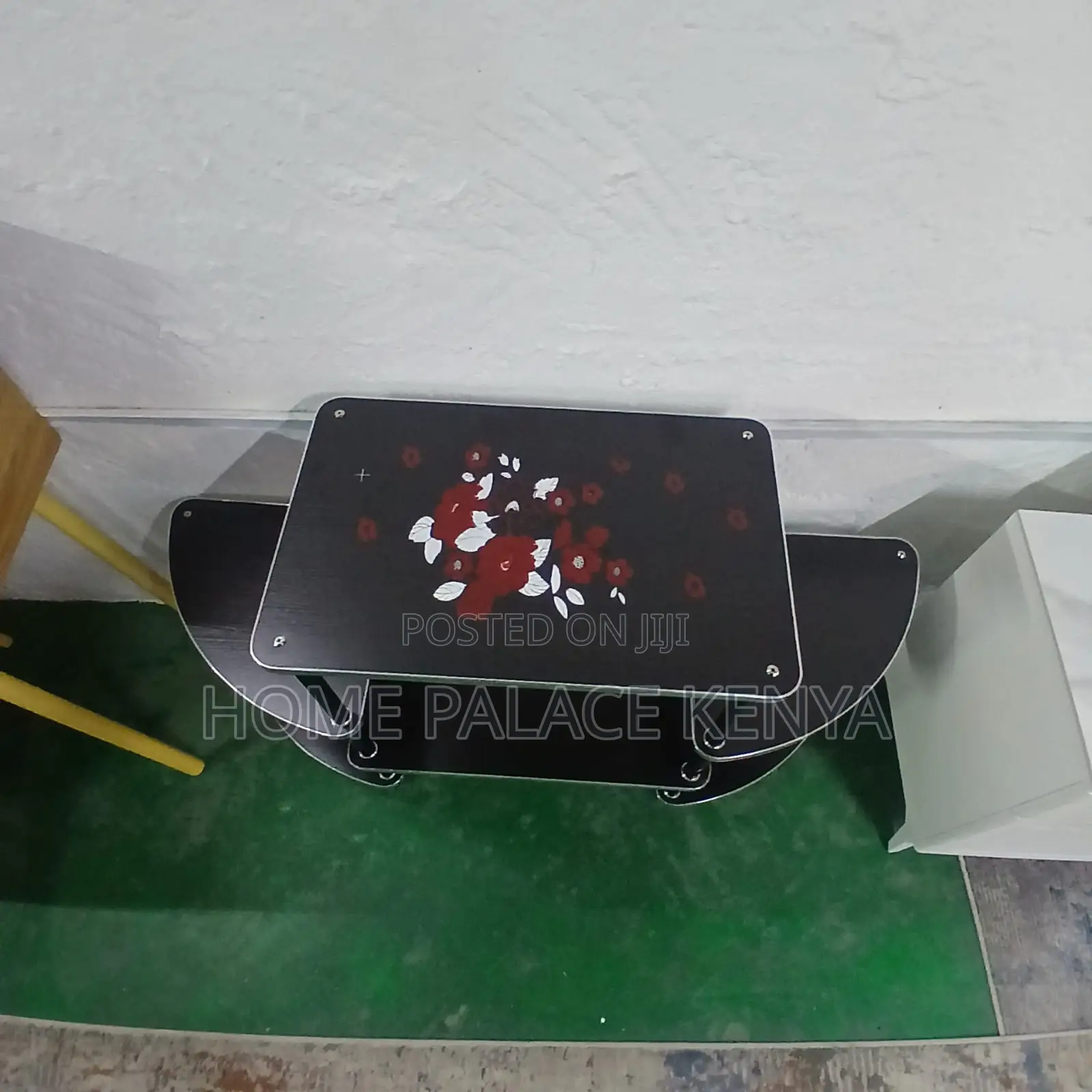 Tv Stand: Flowered MDF Matte Finish Tv Placement Stand