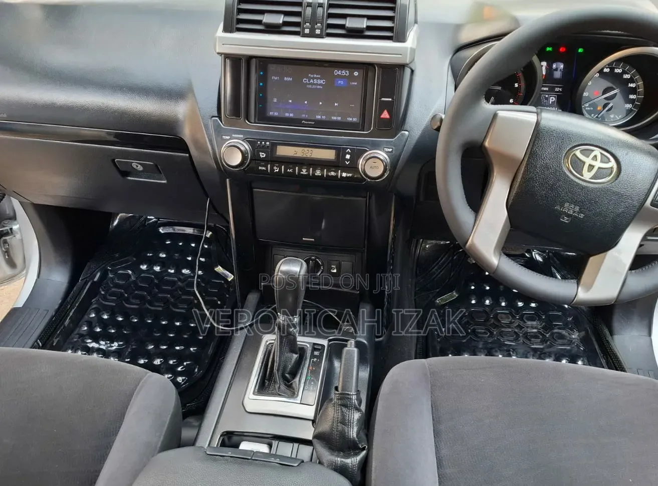 Toyota Land Cruiser Prado 2015 Silver