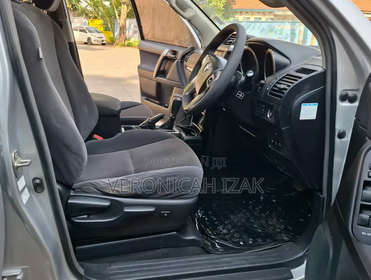 Toyota Land Cruiser Prado 2015 Silver