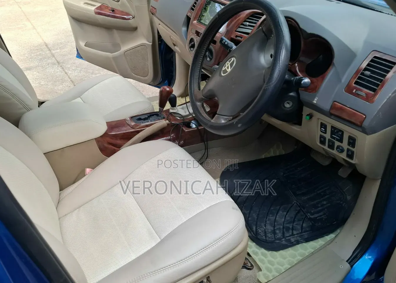 Toyota Hilux 2010 Blue