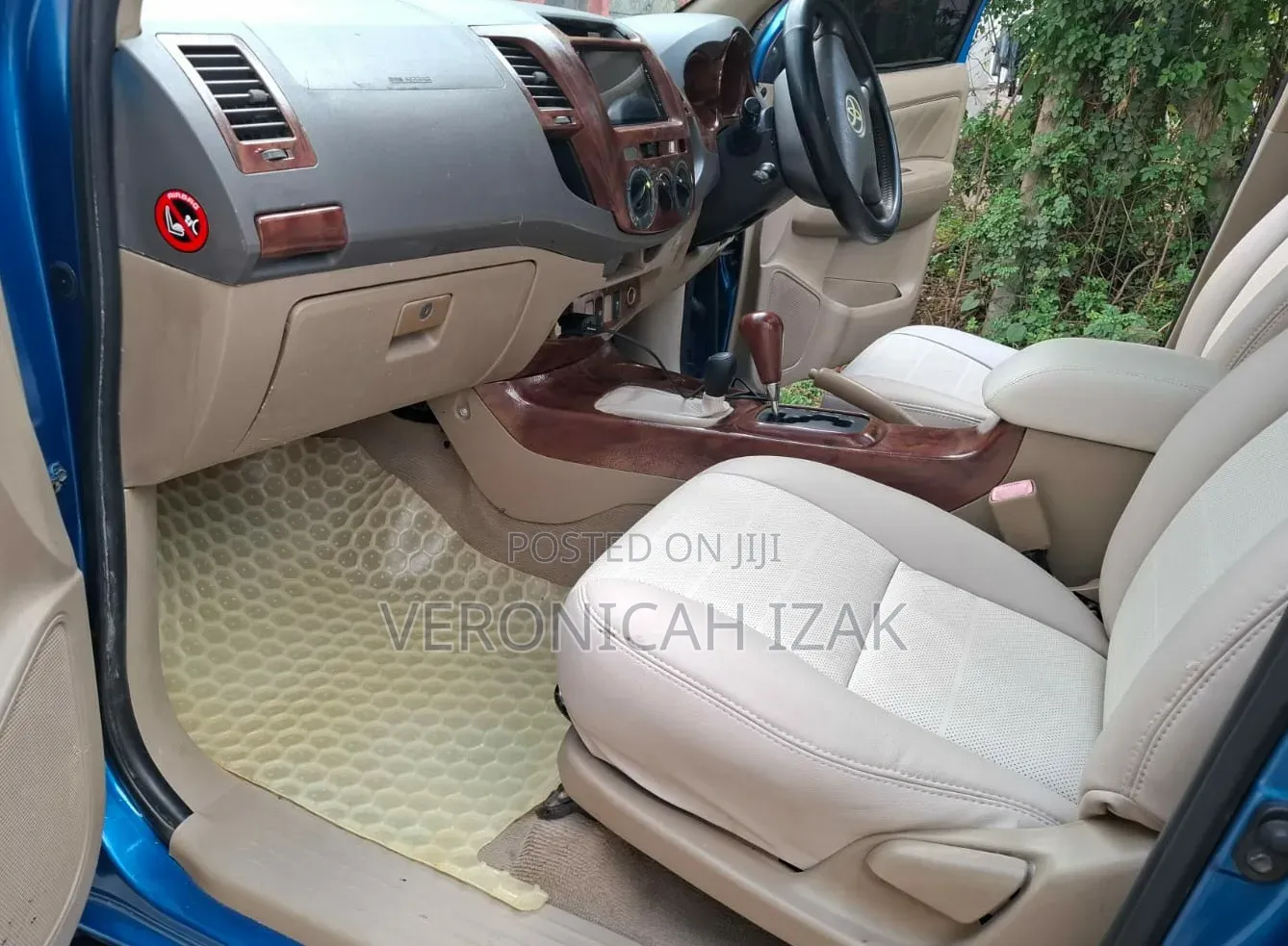 Toyota Hilux 2010 Blue