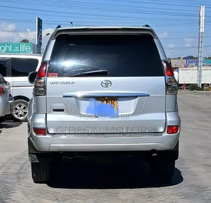 Toyota Land Cruiser Prado 2005 Silver