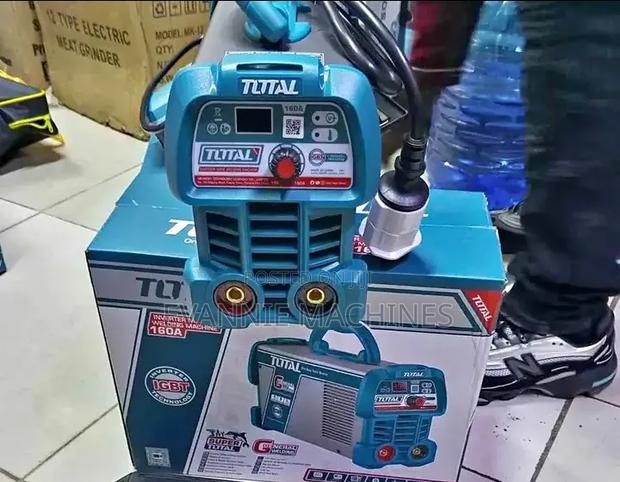 Powerful Total Welding Machine 160amps - main view