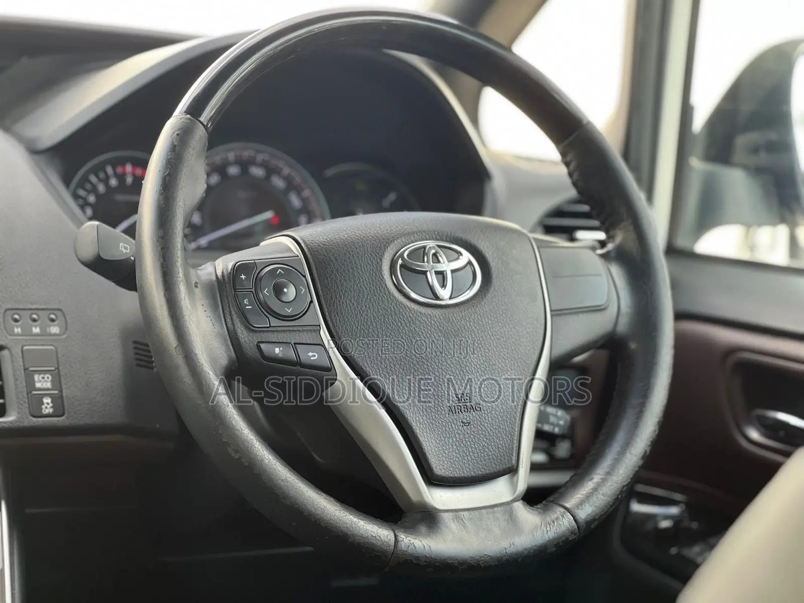 Toyota Esquire 2019 White