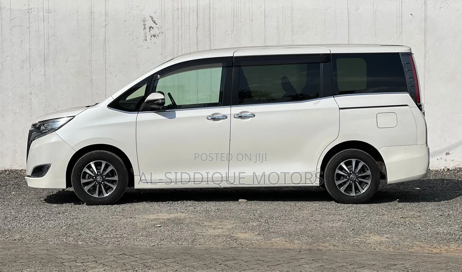 Toyota Esquire 2019 White