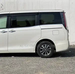 Toyota Esquire 2019 White