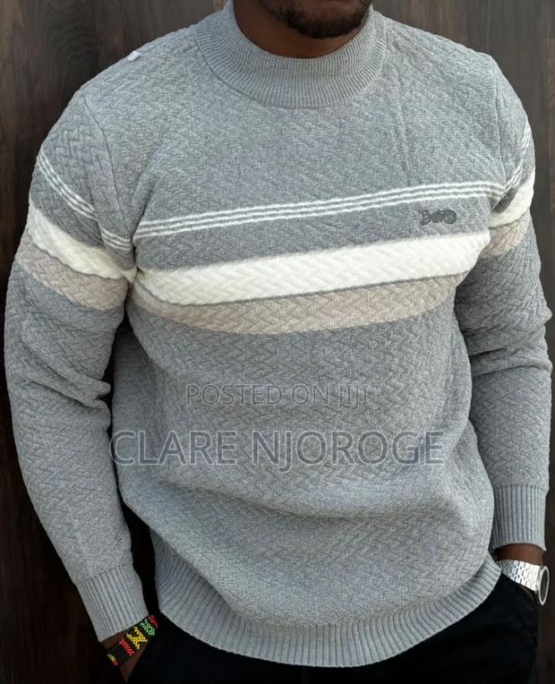 Round Neck Sweaters - thumbnail 2