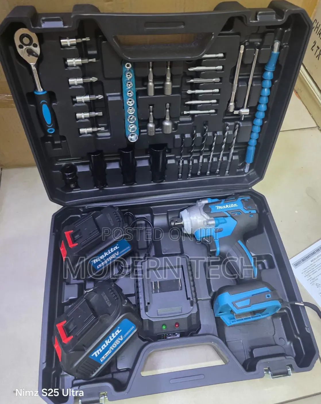 Makita 108v Cordless Impact Wrench Set With 2 Batteries
