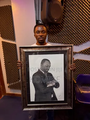 Black and White Pencil Art Services