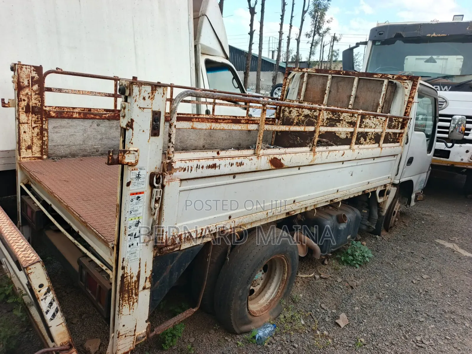 Isuzu Elf Yom 2011