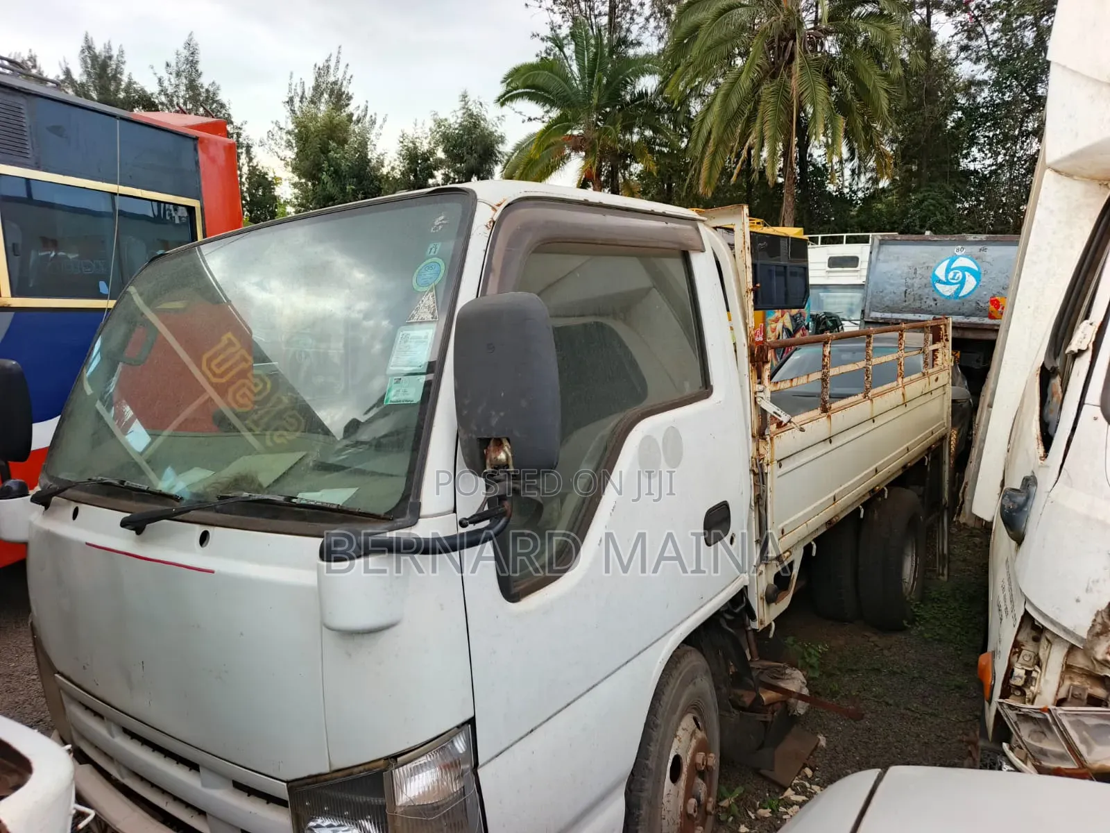 Isuzu Elf Yom 2011