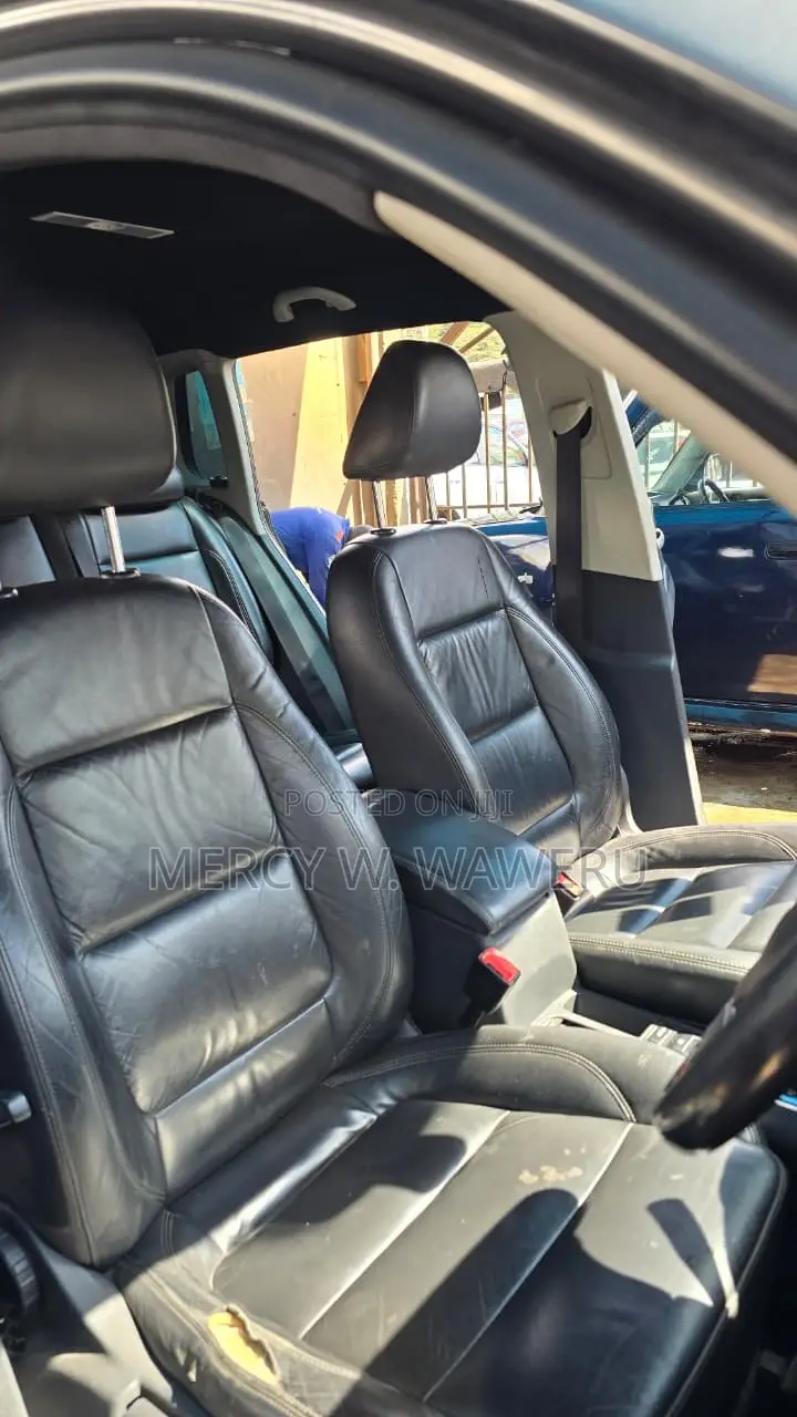 Volkswagen Tiguan 2011 Gray
