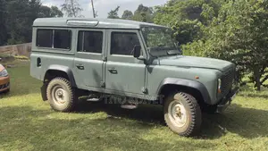 Land Rover Defender 1997 Green