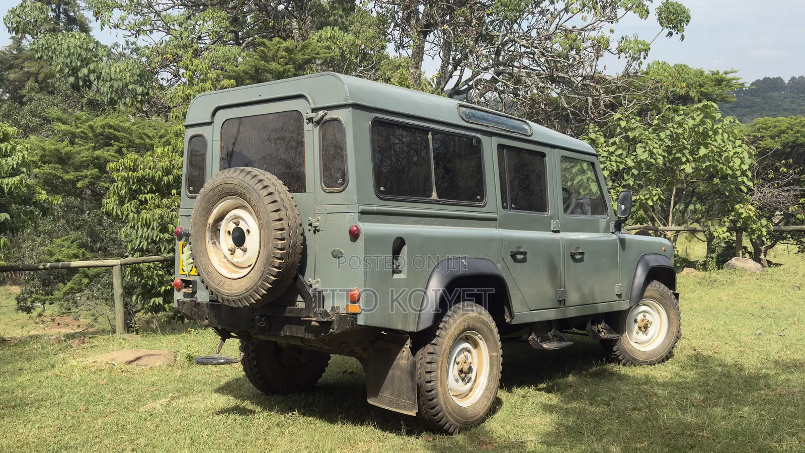 Land Rover Defender 1997 Green