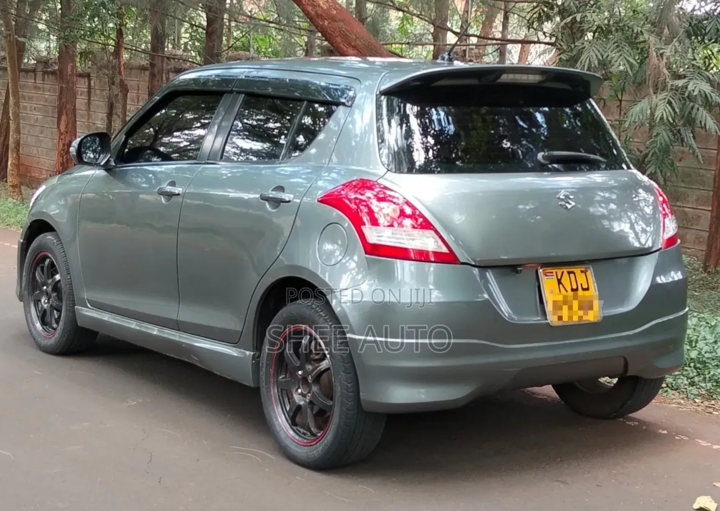 Suzuki Swift 2015 Gray