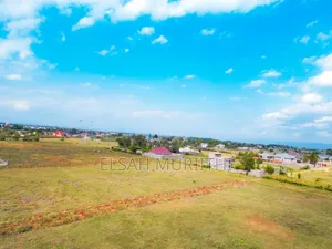 Prime Plot in Kamulu for Sale
