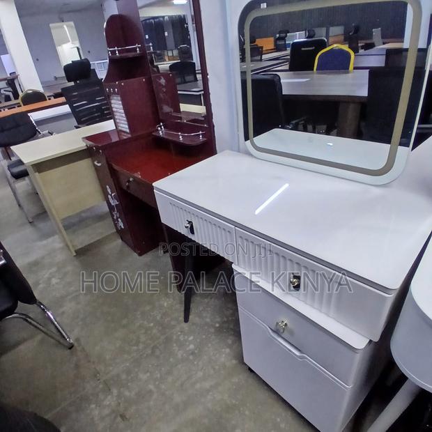 Dressing Table: White Vanity Desk With Red Interior and Marble Top - thumbnail 6