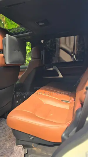 Toyota Land Cruiser 2019 White