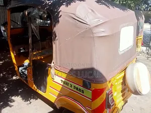 Bajaj RE 2018 Yellow