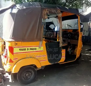 Bajaj RE 2018 Yellow
