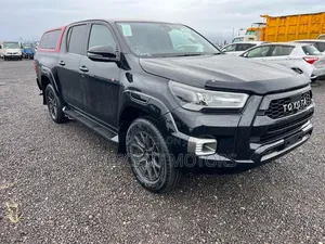 Toyota Hilux 2022 Black