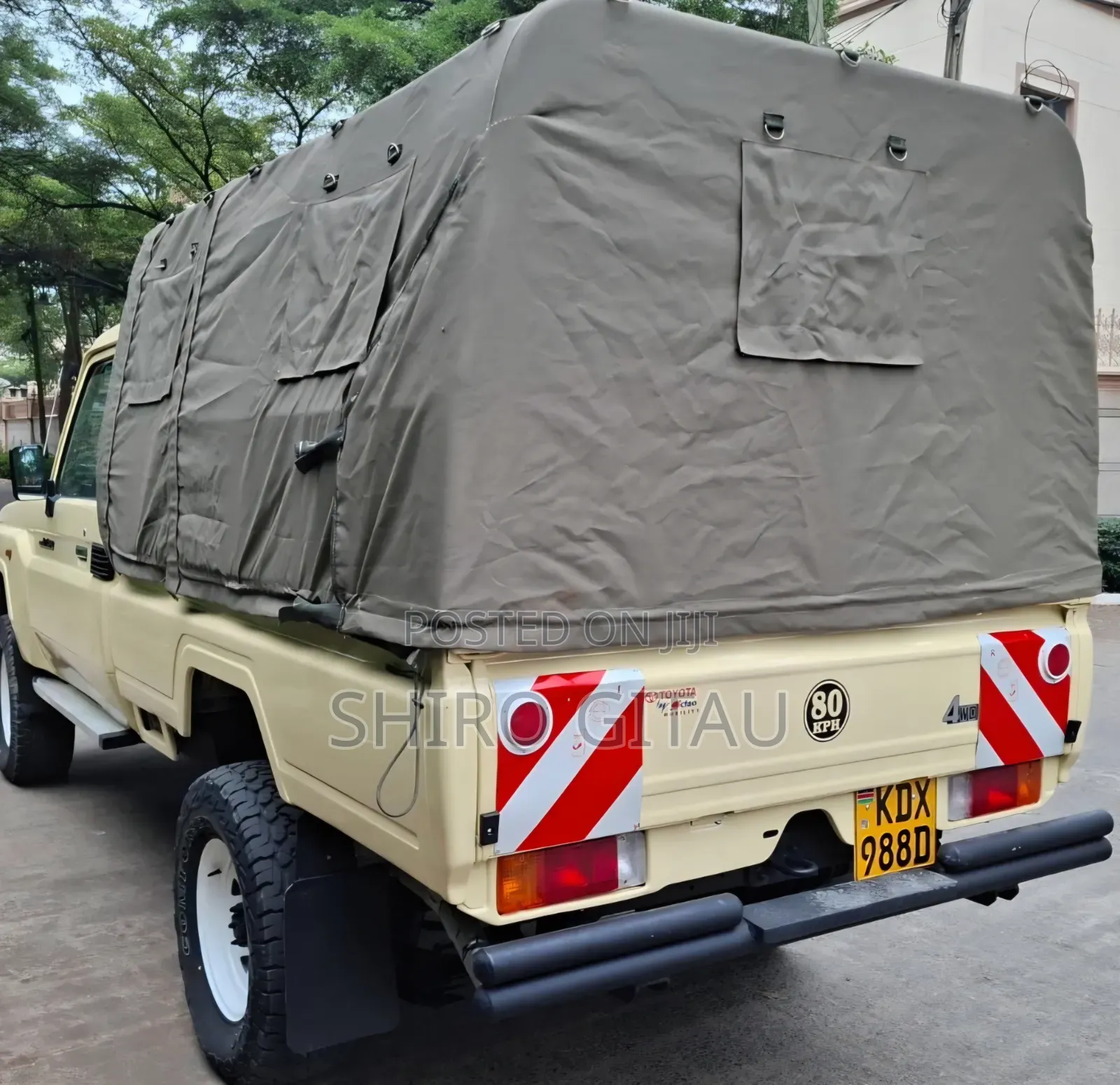 Toyota Land Cruiser 2005 Yellow