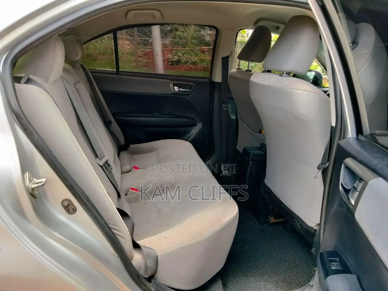 Toyota Axio 1.5 G 2WD 2013 Silver