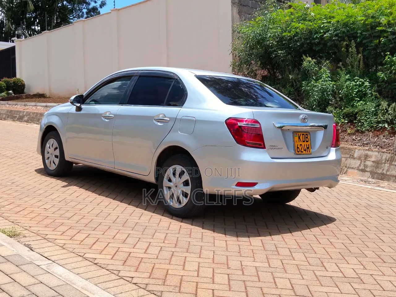 Toyota Axio 1.5 G 2WD 2013 Silver