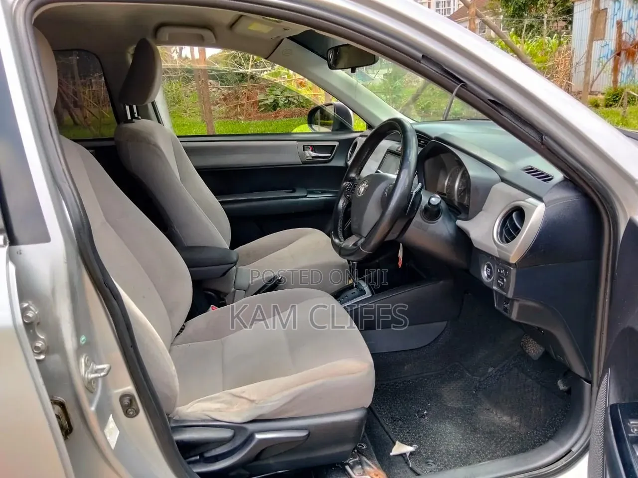 Toyota Axio 1.5 G 2WD 2013 Silver