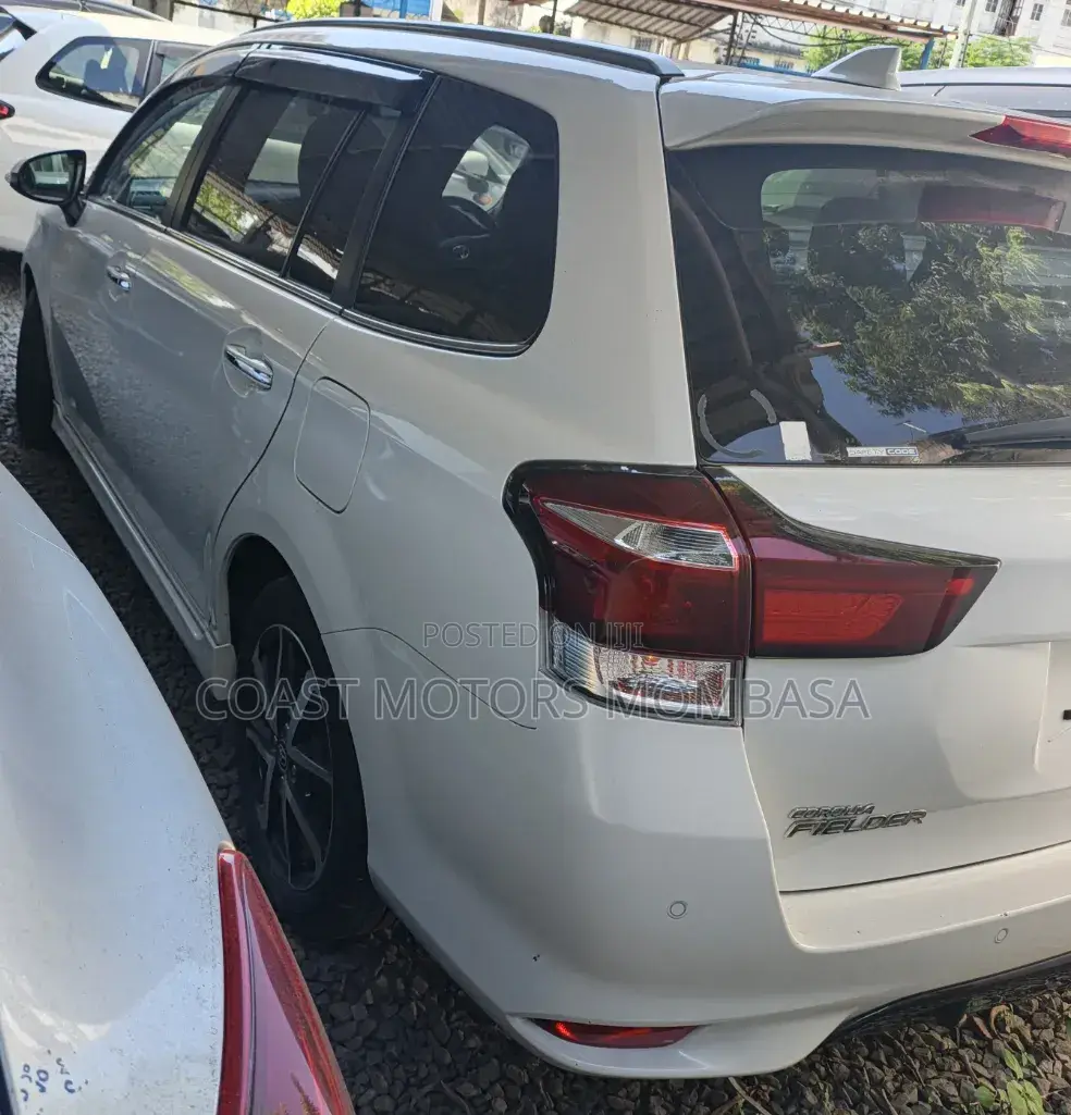 Toyota Corolla Hatchback 2019 White