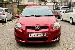 Toyota Auris 2007 Red