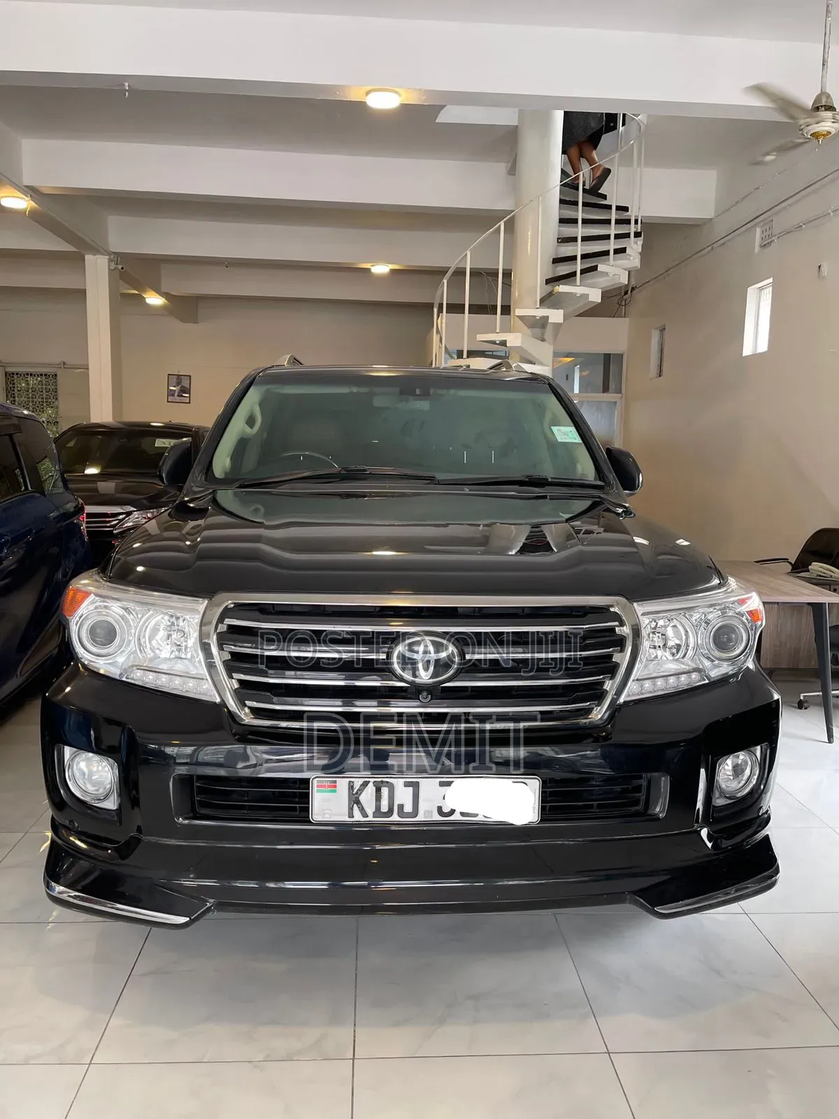 Toyota Land Cruiser 4.6 V8 ZX 2016 Black